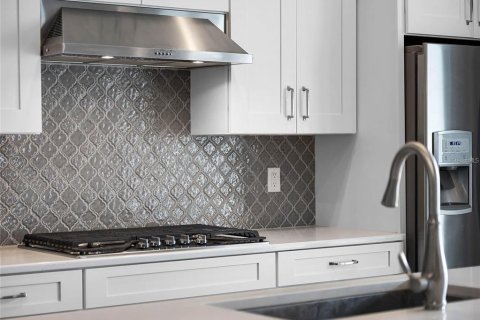 Townhouse in LAKESHORE in Winter Garden, Florida 3 bedrooms, 190.64 sq.m. № 1912425 - photo 15