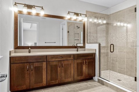 Townhouse in LAKESHORE in Winter Garden, Florida 3 bedrooms, 190.64 sq.m. № 1912425 - photo 18