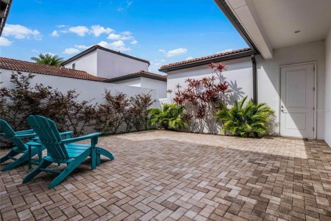 Townhouse in LAKESHORE in Winter Garden, Florida 3 bedrooms, 190.64 sq.m. № 1912425 - photo 26