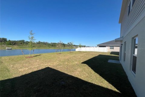 Villa ou maison à vendre à Eagle Lake, Floride: 4 chambres, 182.46 m2 № 1569765 - photo 2