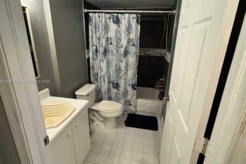 Condominio en venta en Coconut Creek, Florida, 1 dormitorio, 78.6 m2 № 2028469 - foto 19