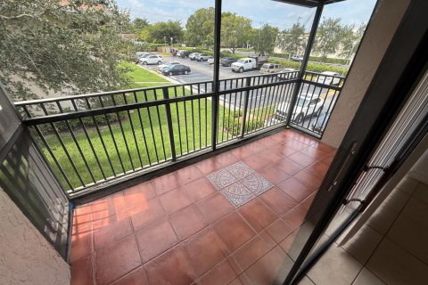 Condo in Hollywood, Florida, 2 bedrooms  № 2251199 - photo 3