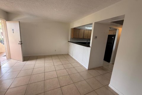 Condo in Hollywood, Florida, 2 bedrooms  № 2251199