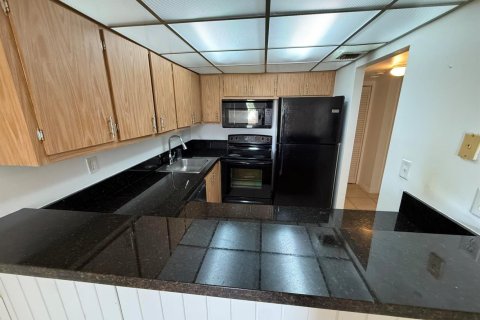 Condo in Hollywood, Florida, 2 bedrooms  № 2251199 - photo 5