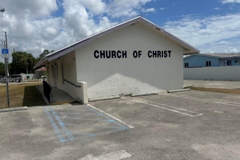 Commercial property in Miami, Florida 120.77 sq.m. № 2009137 - photo 3