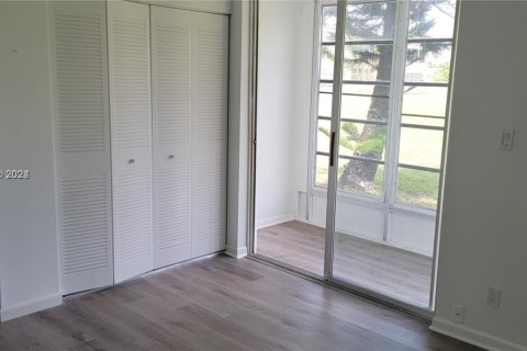 Condominio en venta en Sunrise, Florida, 1 dormitorio, 54.81 m2 № 1936330 - foto 10