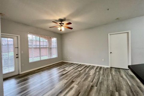 Condo in Orlando, Florida, 2 bedrooms  № 1817957 - photo 6