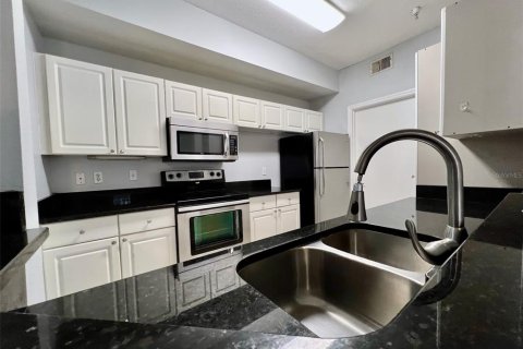Condo in Orlando, Florida, 2 bedrooms  № 1817957 - photo 9