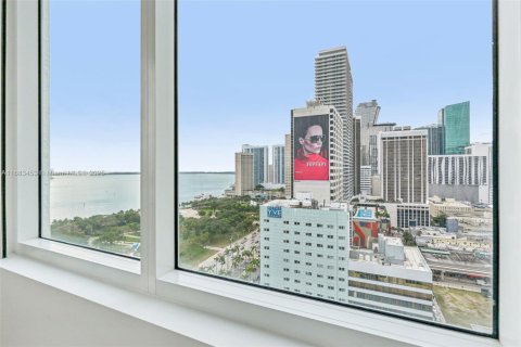 Condo in Miami, Florida, 2 bedrooms  № 1418405 - photo 30