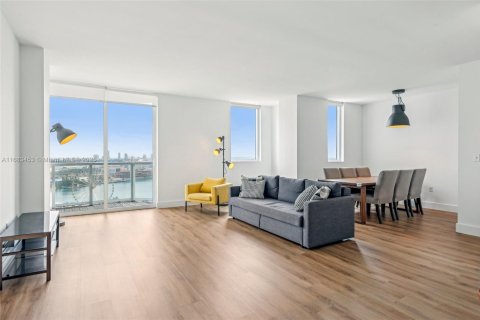 Condo in Miami, Florida, 2 bedrooms  № 1418405 - photo 8
