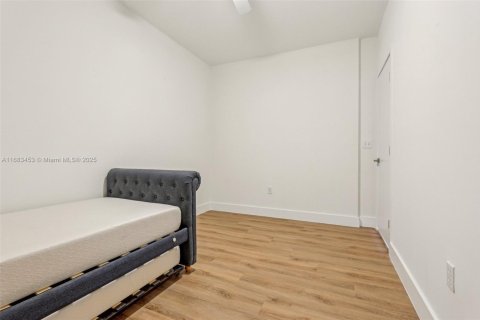 Condo in Miami, Florida, 2 bedrooms  № 1418405 - photo 27