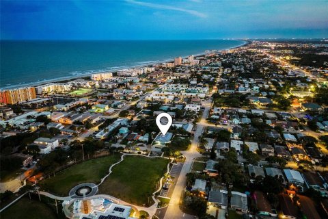 Купить виллу или дом в Кейп Канаверал, Флорида 4 комнаты, 209.49м2, № 2104088 - фото 2