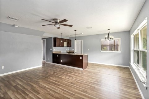 Casa en venta en Orlando, Florida, 3 dormitorios, 122.63 m2 № 1906999 - foto 3