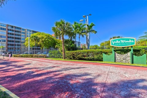 Condominio en venta en Miami, Florida, 1 dormitorio, 96.25 m2 № 1699112 - foto 16