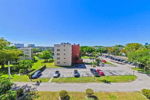 Condominio en venta en Miami, Florida, 1 dormitorio, 96.25 m2 № 1699112 - foto 5