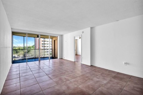 Condominio en venta en Miami, Florida, 1 dormitorio, 96.25 m2 № 1699112 - foto 30