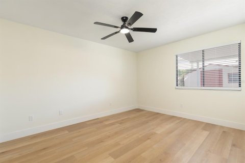 Casa en venta en Orlando, Florida, 2 dormitorios, 89.46 m2 № 1906599 - foto 15