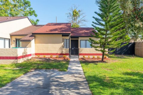 Casa en venta en Orlando, Florida, 2 dormitorios, 89.46 m2 № 1906599 - foto 1