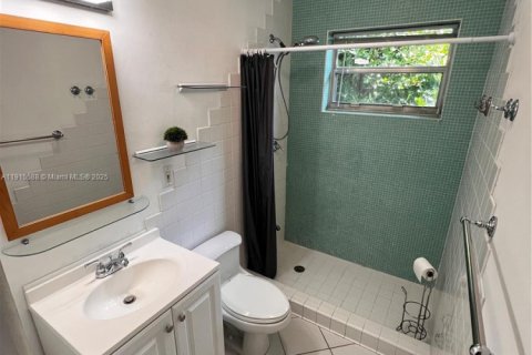 Condo in Miami Beach, Florida  № 1971774 - photo 18