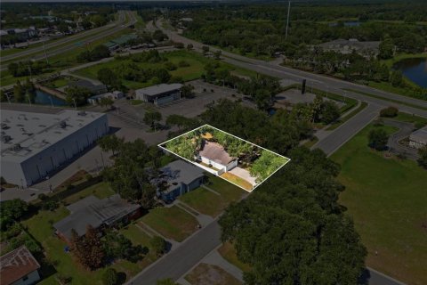 House in Lakeland, Florida 3 bedrooms, 122.45 sq.m. № 2204725 - photo 5