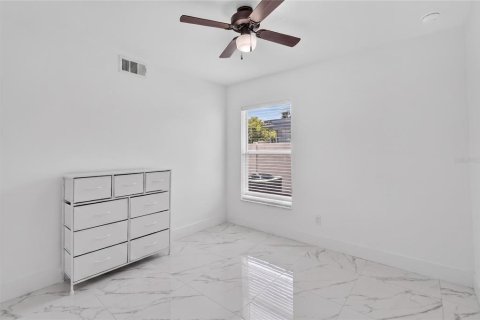 House in Lakeland, Florida 3 bedrooms, 122.45 sq.m. № 2204725 - photo 28