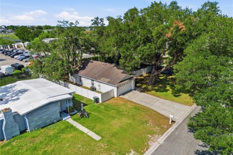 House in Lakeland, Florida 3 bedrooms, 122.45 sq.m. № 2204725 - photo 6