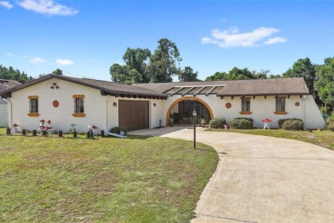 Villa ou maison à vendre à Deltona, Floride: 3 chambres, 153.57 m2 № 2430546 - photo 2