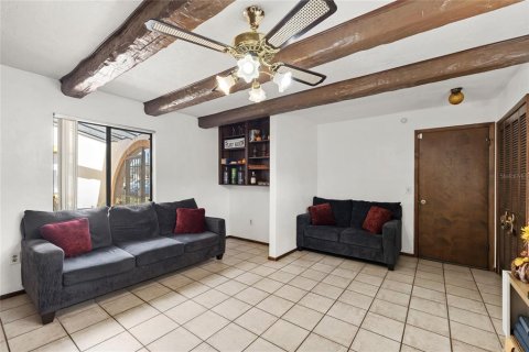 Villa ou maison à vendre à Deltona, Floride: 3 chambres, 153.57 m2 № 2430546 - photo 24