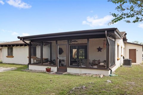 Villa ou maison à vendre à Deltona, Floride: 3 chambres, 153.57 m2 № 2430546 - photo 9