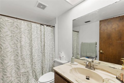 Villa ou maison à vendre à Deltona, Floride: 3 chambres, 153.57 m2 № 2430546 - photo 16