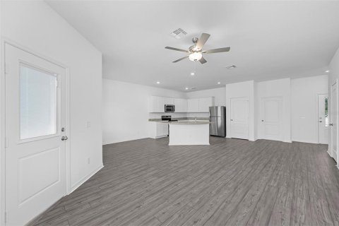Townhouse in Poinciana, Florida 3 bedrooms, 148.36 sq.m. № 1810806 - photo 5