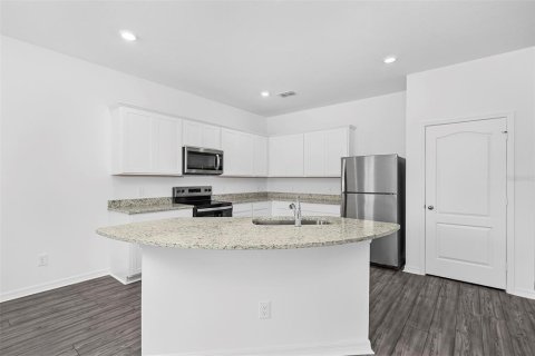 Townhouse in Poinciana, Florida 3 bedrooms, 148.36 sq.m. № 1810806 - photo 2