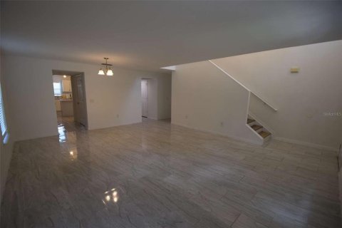 Casa en alquiler en Lakeland, Florida, 5 dormitorios, 246.38 m2 № 2150464 - foto 8