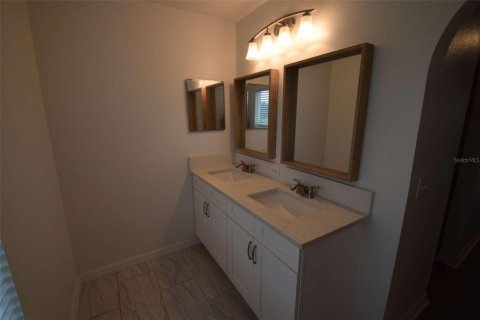 Casa en alquiler en Lakeland, Florida, 5 dormitorios, 246.38 m2 № 2150464 - foto 23