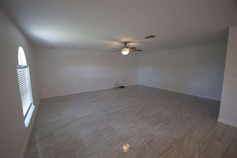 Casa en alquiler en Lakeland, Florida, 5 dormitorios, 246.38 m2 № 2150464 - foto 9