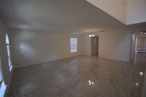 Casa en alquiler en Lakeland, Florida, 5 dormitorios, 246.38 m2 № 2150464 - foto 25