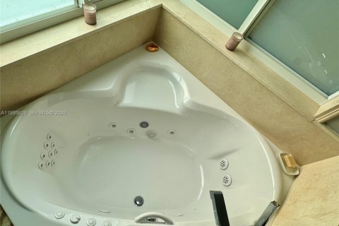 Casa en venta en Davie, Florida, 4 dormitorios, 212.56 m2 № 2059431 - foto 25