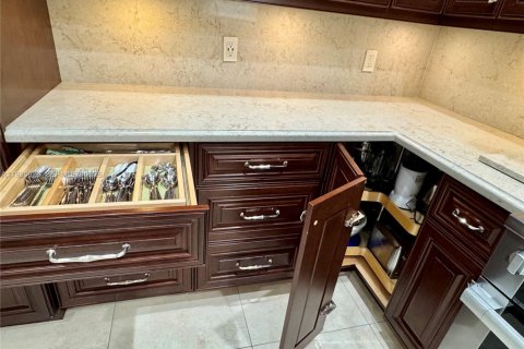 Casa en venta en Davie, Florida, 4 dormitorios, 212.56 m2 № 2059431 - foto 9