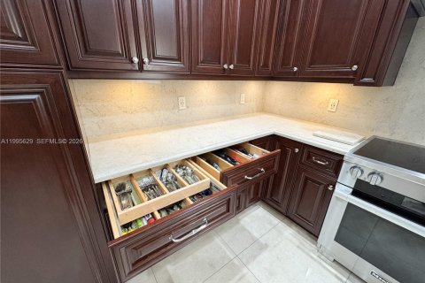 Casa en venta en Davie, Florida, 4 dormitorios, 212.56 m2 № 2059431 - foto 11