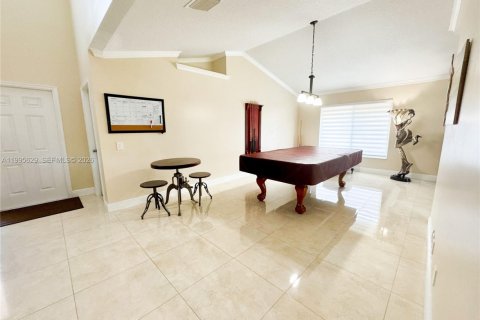 Casa en venta en Davie, Florida, 4 dormitorios, 212.56 m2 № 2059431 - foto 4