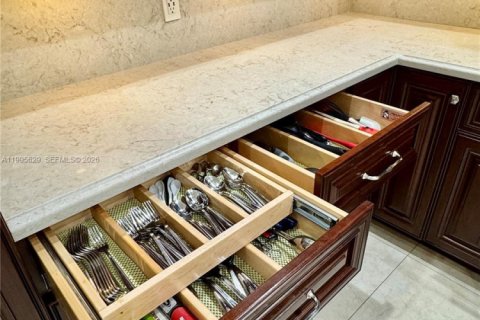 Casa en venta en Davie, Florida, 4 dormitorios, 212.56 m2 № 2059431 - foto 10