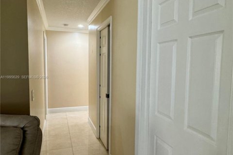 Casa en venta en Davie, Florida, 4 dormitorios, 212.56 m2 № 2059431 - foto 18