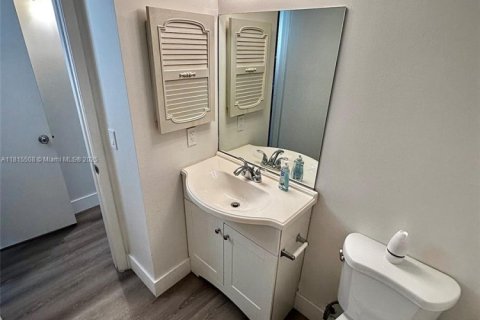 Copropriété à louer à Pembroke Pines, Floride: 1 chambre, 75.34 m2 № 1768621 - photo 9