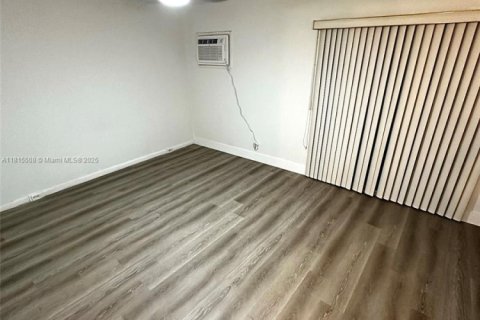 Copropriété à louer à Pembroke Pines, Floride: 1 chambre, 75.34 m2 № 1768621 - photo 8