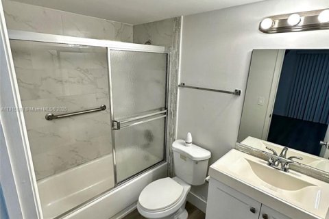 Copropriété à louer à Pembroke Pines, Floride: 1 chambre, 75.34 m2 № 1768621 - photo 10