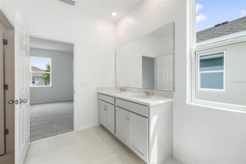 House in Haines City, Florida 4 bedrooms, 176.51 sq.m. № 1725650 - photo 9