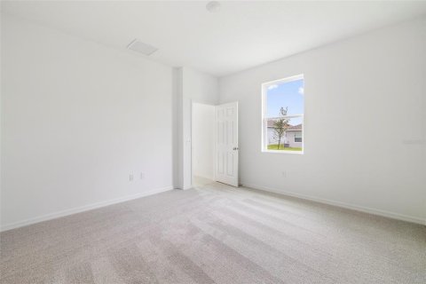 House in Haines City, Florida 4 bedrooms, 176.51 sq.m. № 1725650 - photo 8