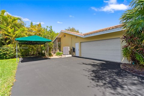 Villa ou maison à vendre à Palmetto Bay, Floride: 5 chambres, 252.88 m2 № 2049311 - photo 20