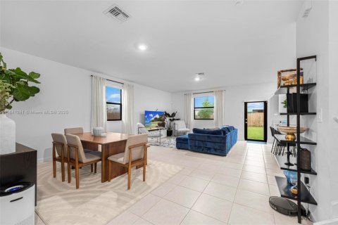Casa en venta en Homestead, Florida, 5 dormitorios, 224.64 m2 № 1841178 - foto 8