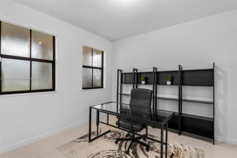 Casa en venta en Homestead, Florida, 5 dormitorios, 224.64 m2 № 1841178 - foto 17